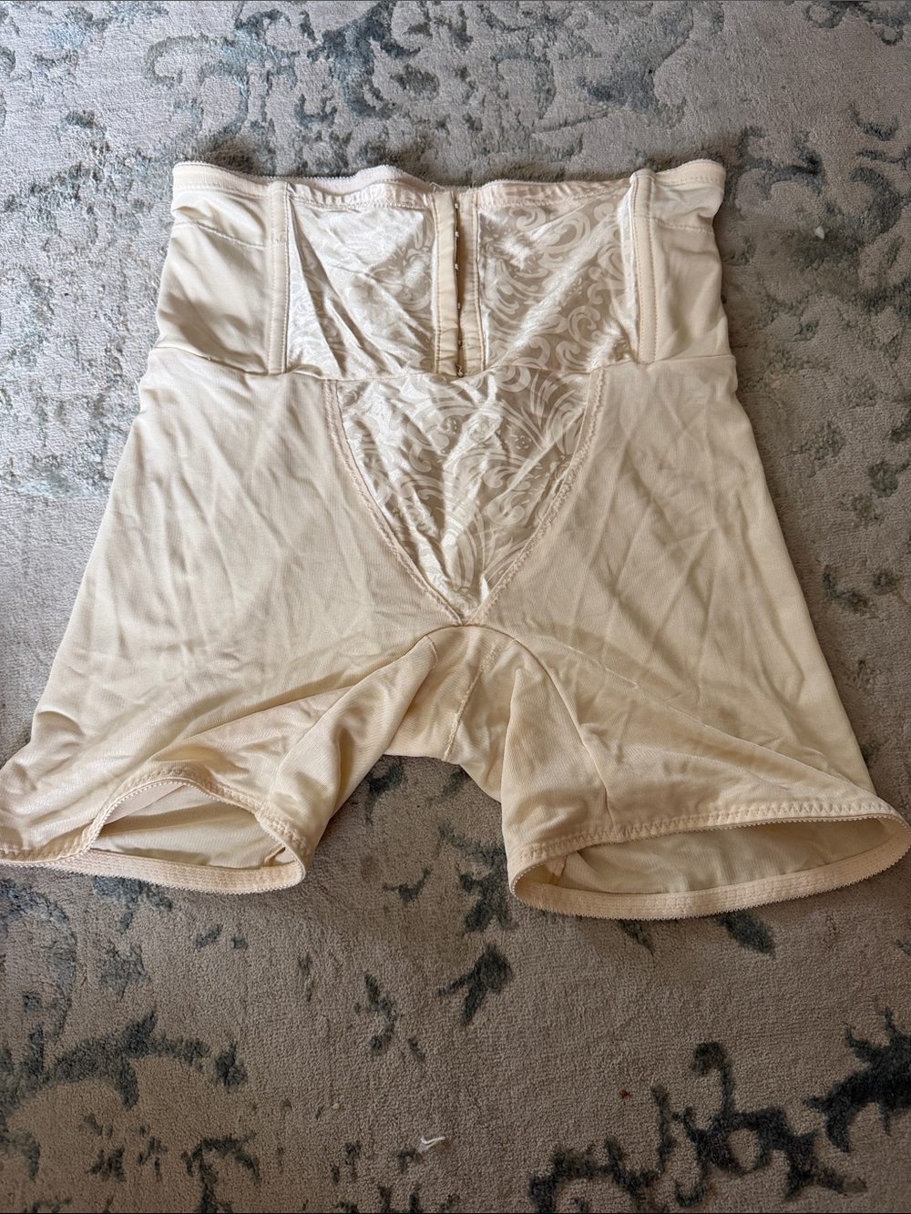 Cupid Cream High-Waist Shaping Shorts with Lace Panel